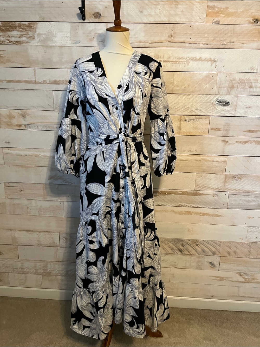 NWOT Anthropologie size 6 faux wrap midi dress - Picture 5 of 13